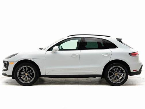 2025 Porsche Macan 