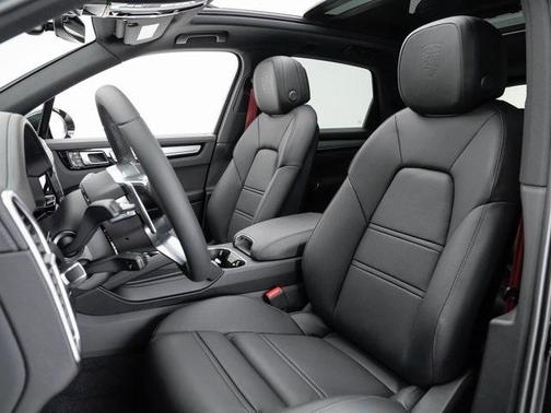 2023 Porsche Cayenne S