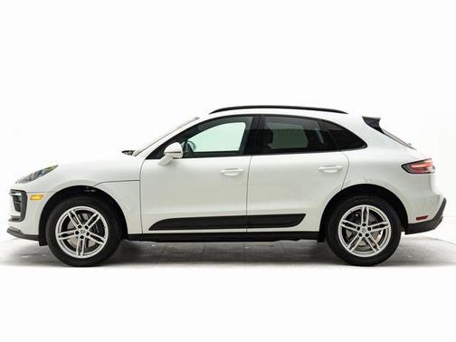 2025 Porsche Macan 