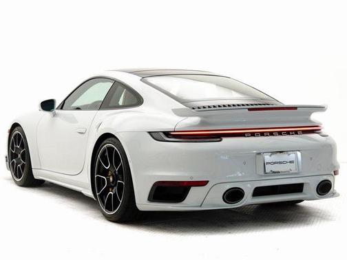2022 Porsche 911 Turbo S