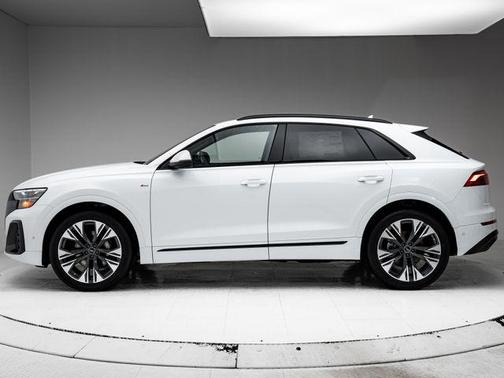 Glacier White Metallic 2026 Audi Q8 55 Premium Plus