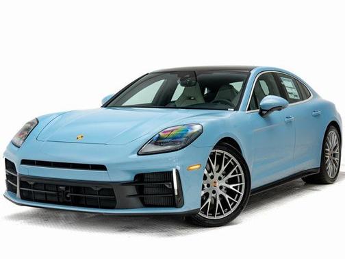 2026 Porsche Panamera 4