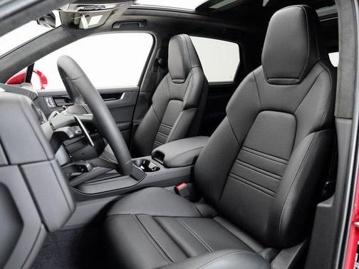 2026 Porsche Cayenne GTS