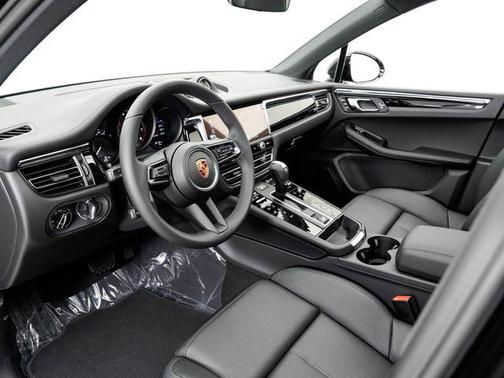 Jet Black Metallic 2026 Porsche Macan Macan