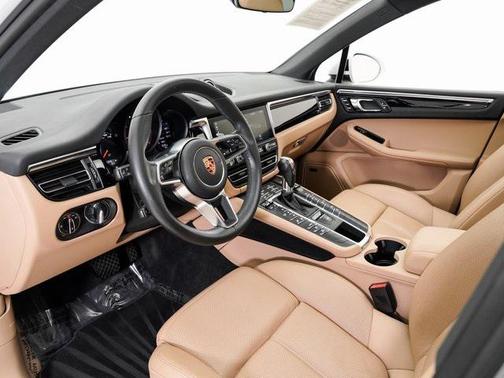 2019 Porsche Macan 