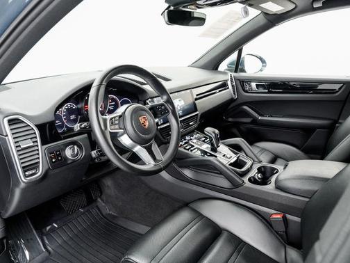 Biscay Blue Metallic 2019 Porsche Cayenne Cayenne