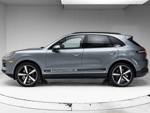 Platinum Silver Metallic 2026 Porsche Cayenne Cayenne