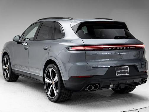 Platinum Silver Metallic 2026 Porsche Cayenne Cayenne