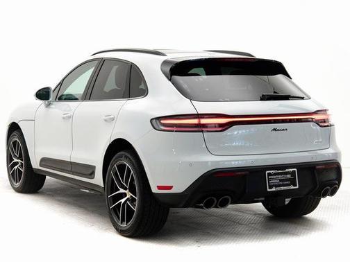 2025 Porsche Macan Base
