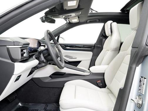 Dolomite Silver Metallic 2026 Porsche Macan Macan Electric 4