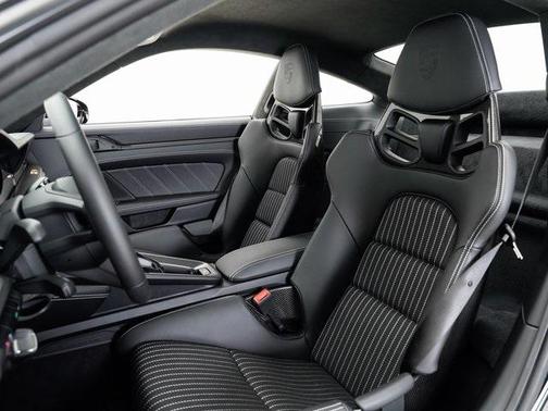 2024 Porsche 911 S/T