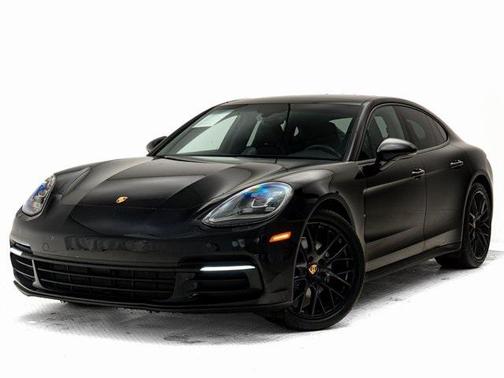 2017 Porsche Panamera 4