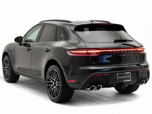 2026 Porsche Macan 