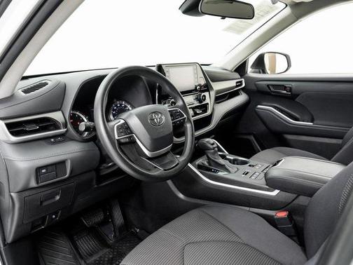 2022 Toyota Highlander L