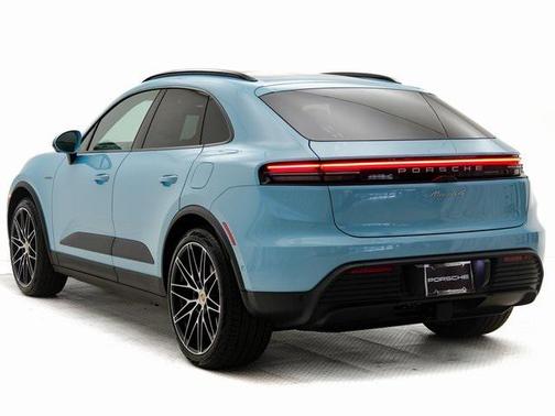 2025 Porsche Macan 4