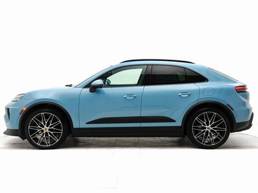 2025 Porsche Macan 4