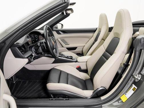 2021 Porsche 911 Carrera S