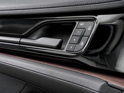 2025 Porsche Panamera 4