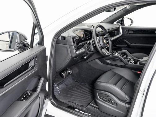 2024 Porsche Cayenne Turbo GT