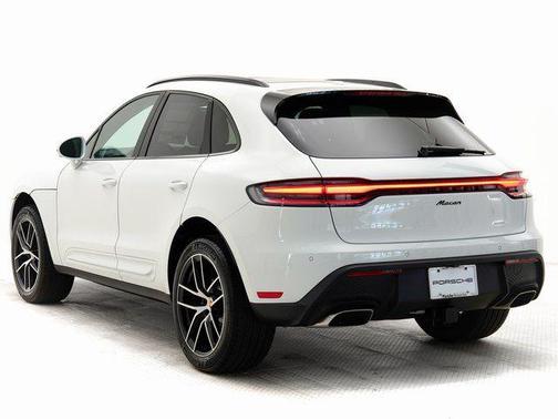 2025 Porsche Macan 