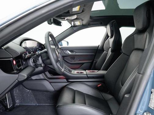 2025 Porsche Taycan 4