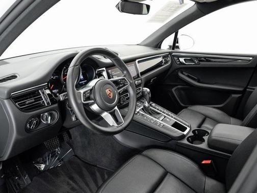 2021 Porsche Macan Base