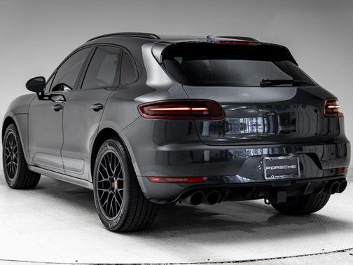 Volcano Grey Metallic 2017 Porsche Macan Macan GTS