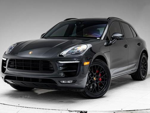 Volcano Grey Metallic 2017 Porsche Macan Macan GTS