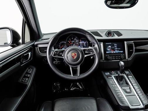 Volcano Grey Metallic 2017 Porsche Macan Macan GTS