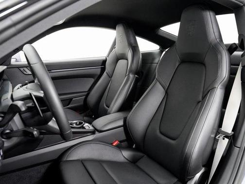 2025 Porsche 911 Carrera