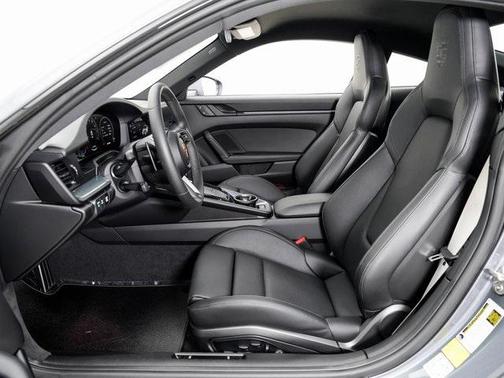 2025 Porsche 911 Carrera