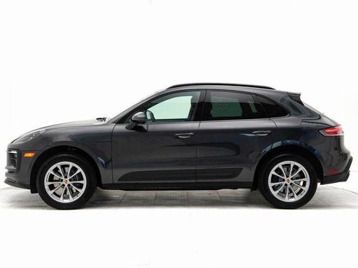 2022 Porsche Macan Base