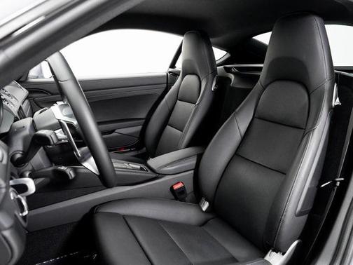 2025 Porsche 718 Cayman 