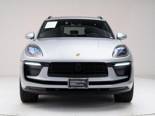 Dolomite Silver Metallic 2026 Porsche Macan Macan