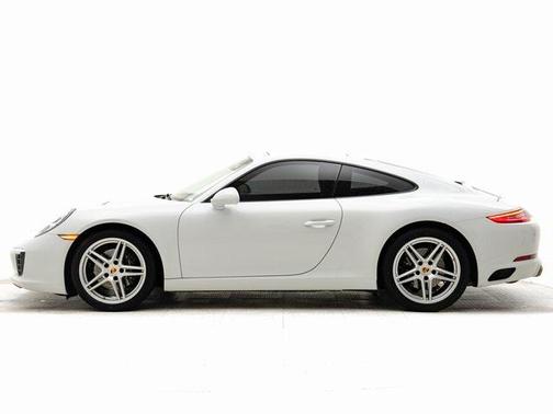 2018 Porsche 911 Carrera