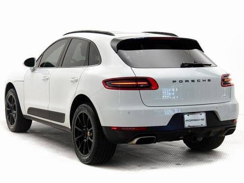 2017 Porsche Macan Base