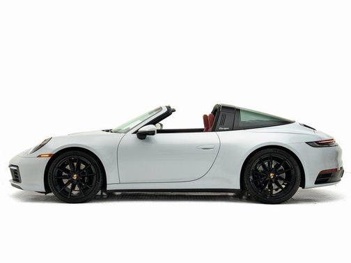 2024 Porsche 911 Targa 4S