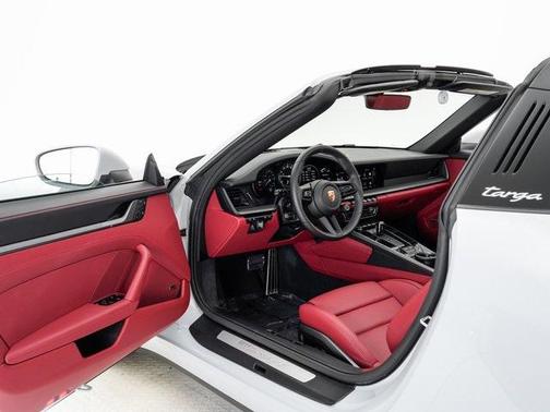2024 Porsche 911 Targa 4S