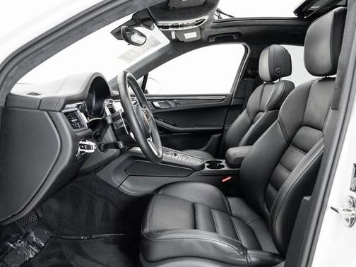 2015 Porsche Macan Turbo