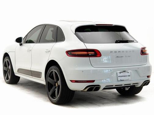 2015 Porsche Macan Turbo