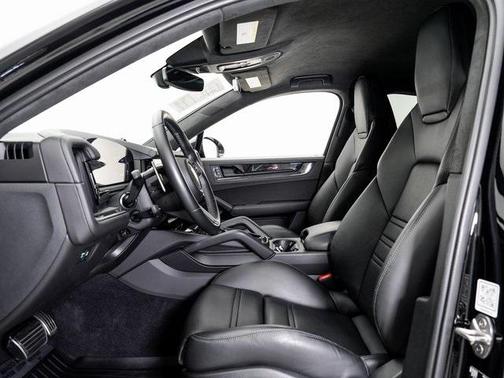 2024 Porsche Cayenne Turbo GT
