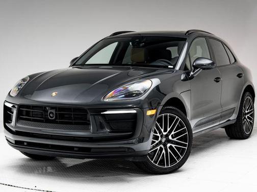 Volcano Grey Metallic 2026 Porsche Macan Macan