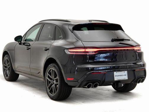 Jet Black Metallic 2025 Porsche Macan Macan