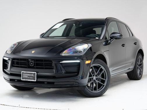 Jet Black Metallic 2025 Porsche Macan Macan