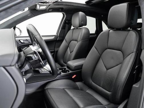 2016 Porsche Macan Turbo