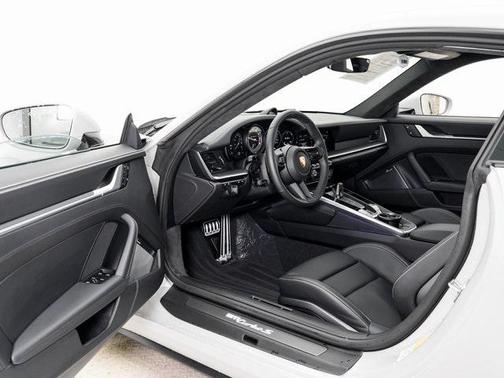 2025 Porsche 911 Turbo S