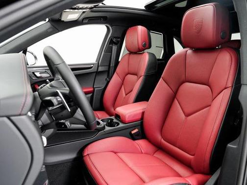 2026 Porsche Macan T