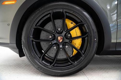 Paint to Sample 2026 Porsche Cayenne Turbo GT
