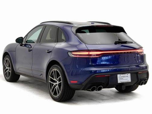 2023 Porsche Macan Base
