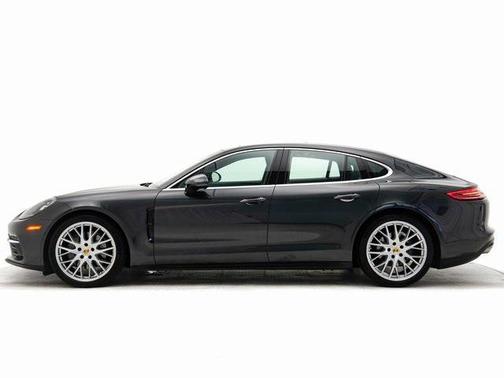 2018 Porsche Panamera 4S